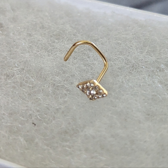 Custom BVLA 14k Harlequin Nose Stud - Picture 4 of 5